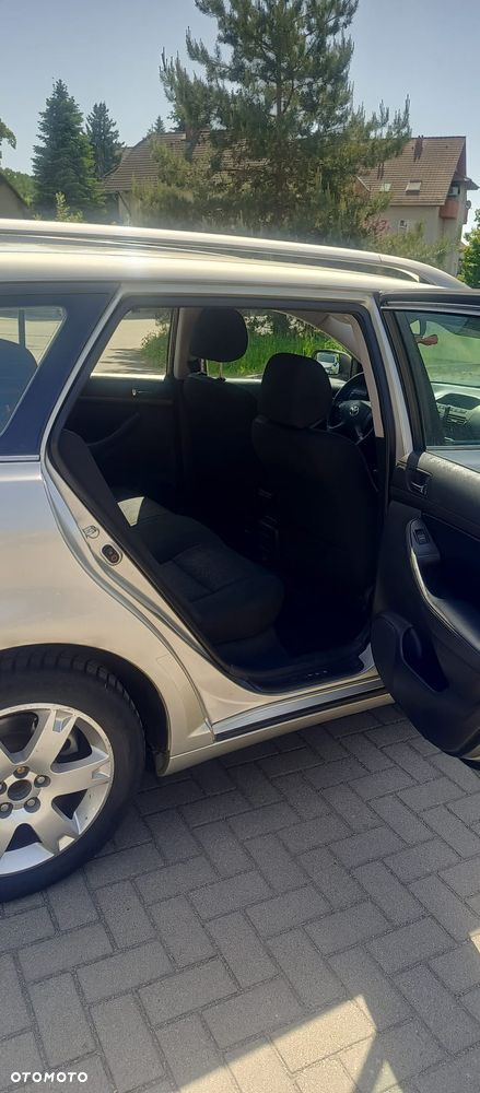 Toyota Avensis 2.0 D-4D High - 7
