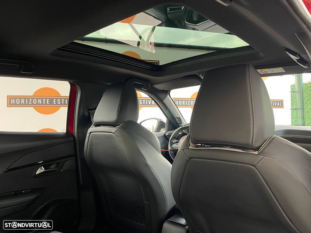 Peugeot e-2008 GT - 10