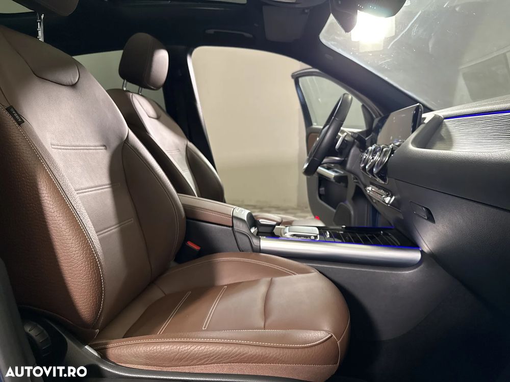 Mercedes-Benz GLA - 12
