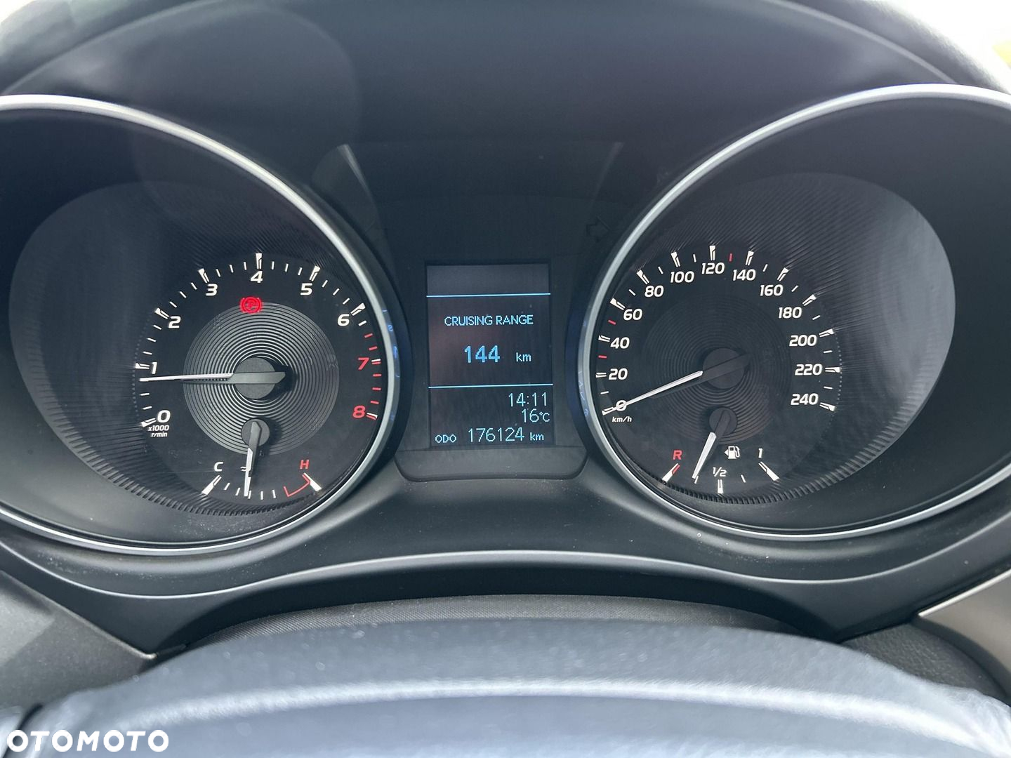 Toyota Avensis 1.8 Active - 14
