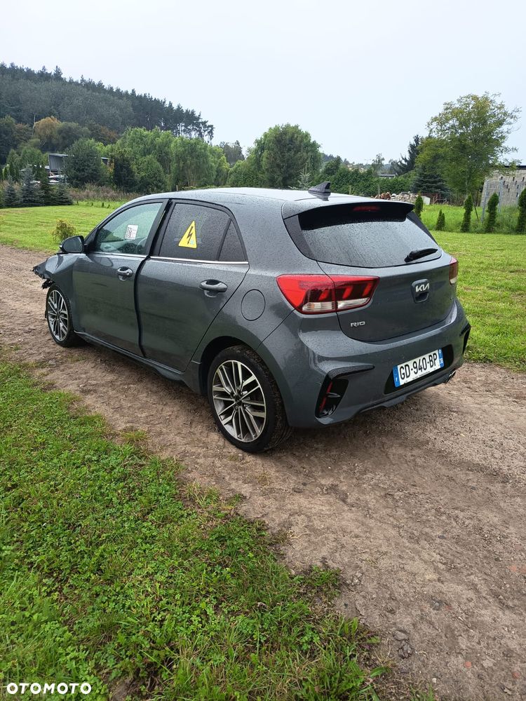Kia Rio - 2