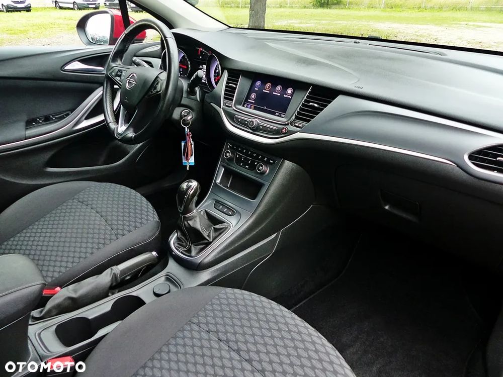 Opel Astra 1.2 T Edition S&S - 26