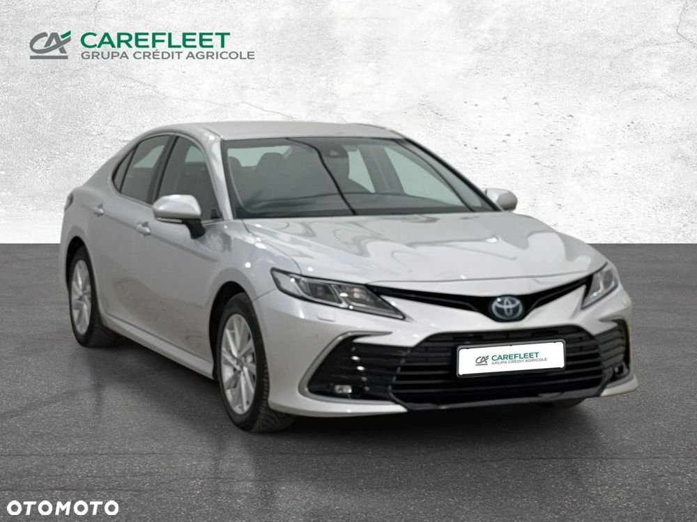 Toyota Camry - 4