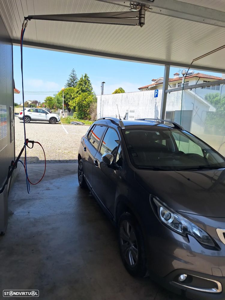 Peugeot 2008 1.6 BlueHDi Style - 2