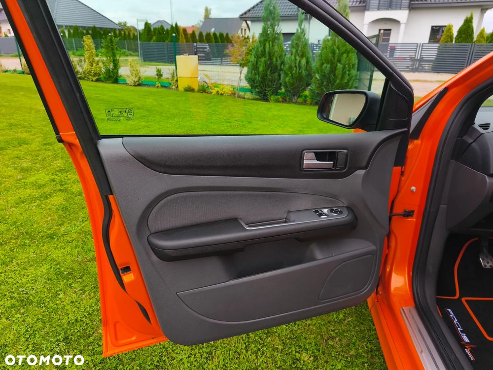 Ford Focus ST - 15