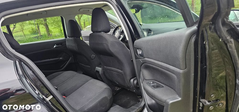 Peugeot 308 HDi FAP 92 Active - 12