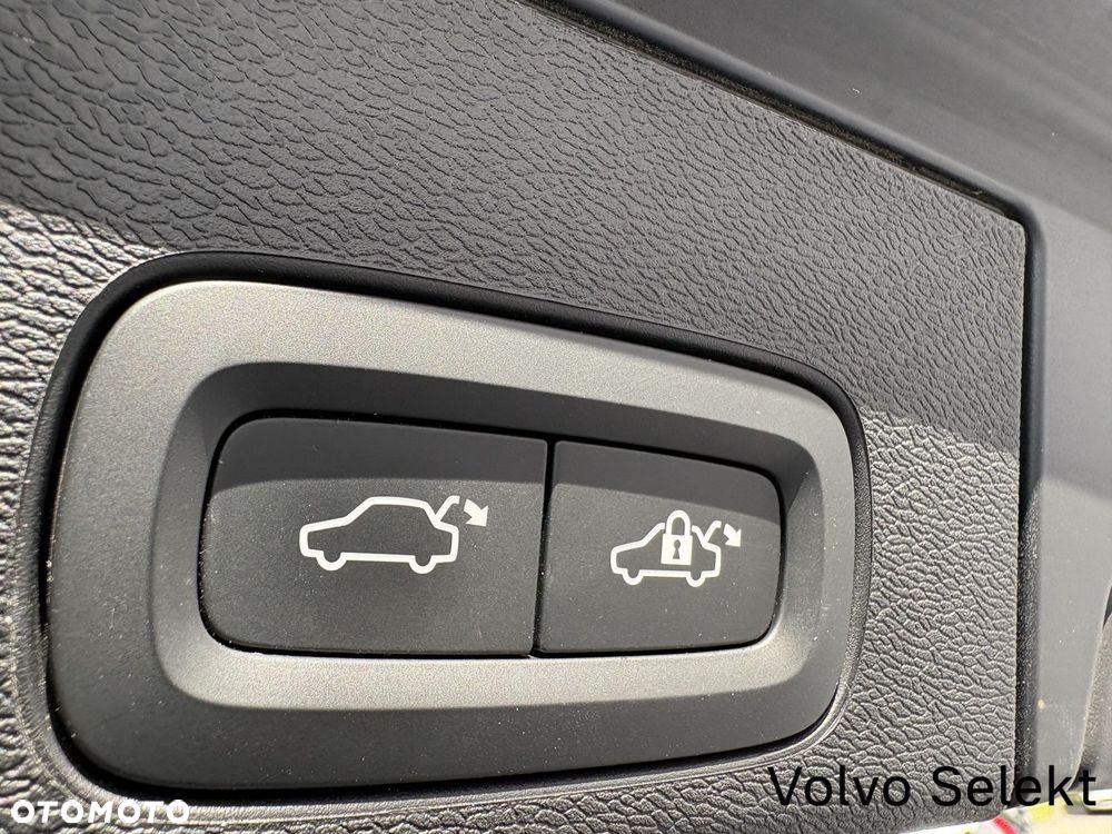 Volvo XC 60 - 24