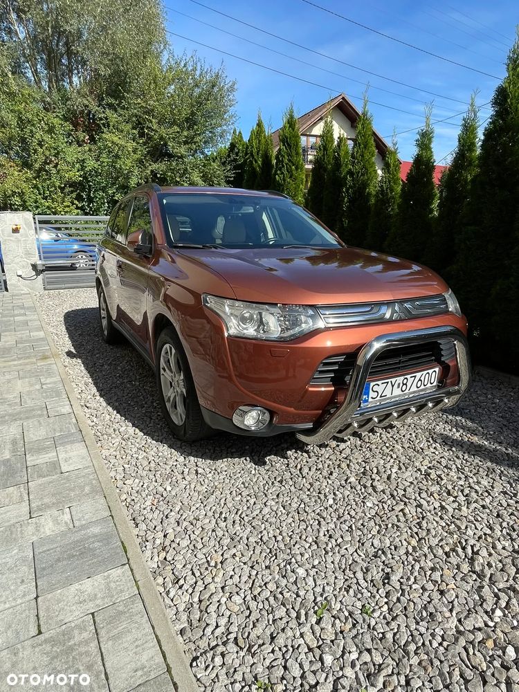 Mitsubishi Outlander 2.0 Intense + - 15