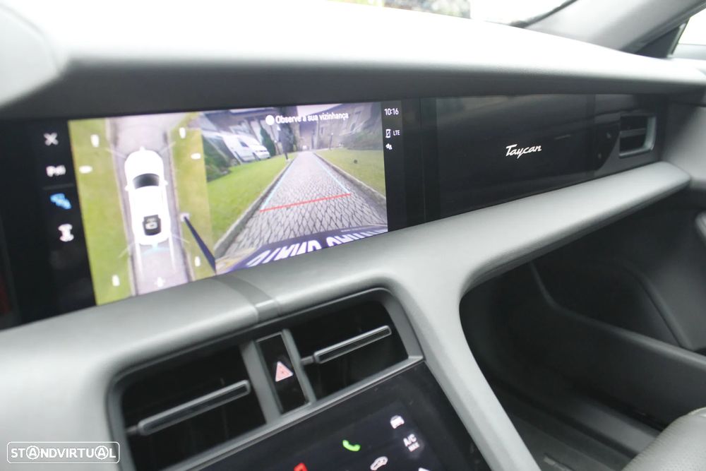 Porsche Taycan 4S - 17