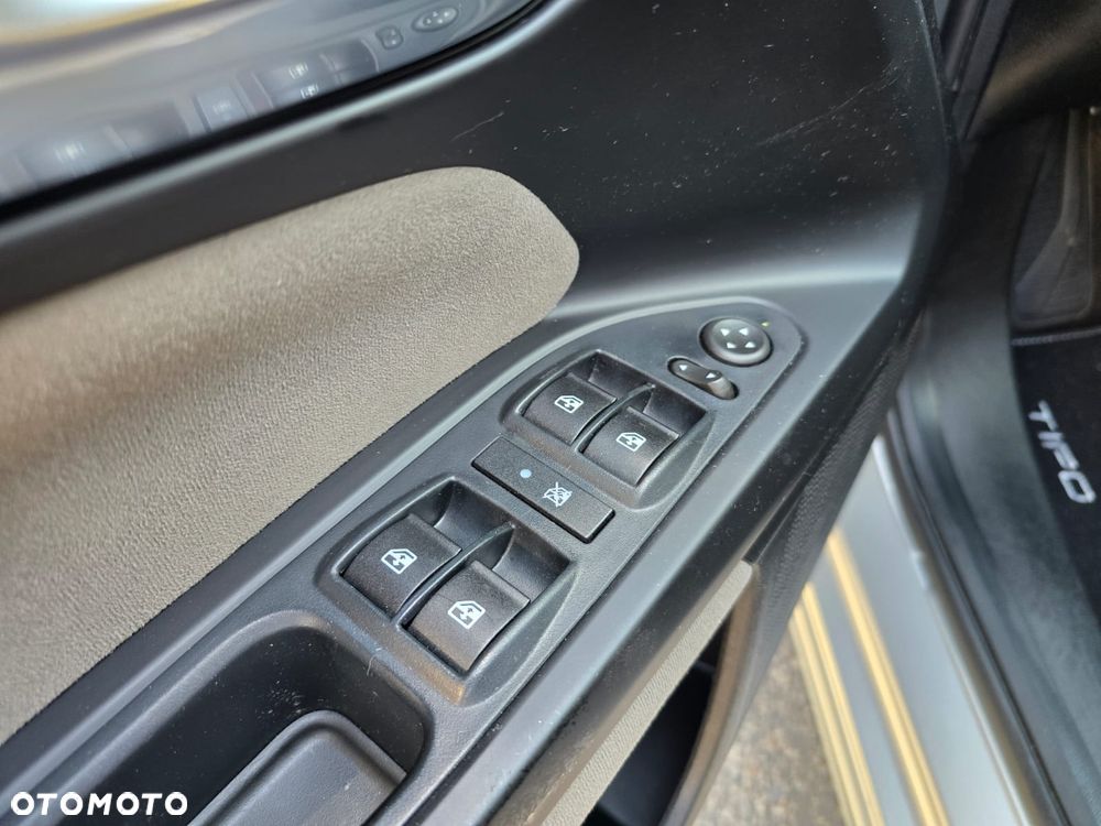 Fiat Tipo 1.4 T-Jet Lounge - 32