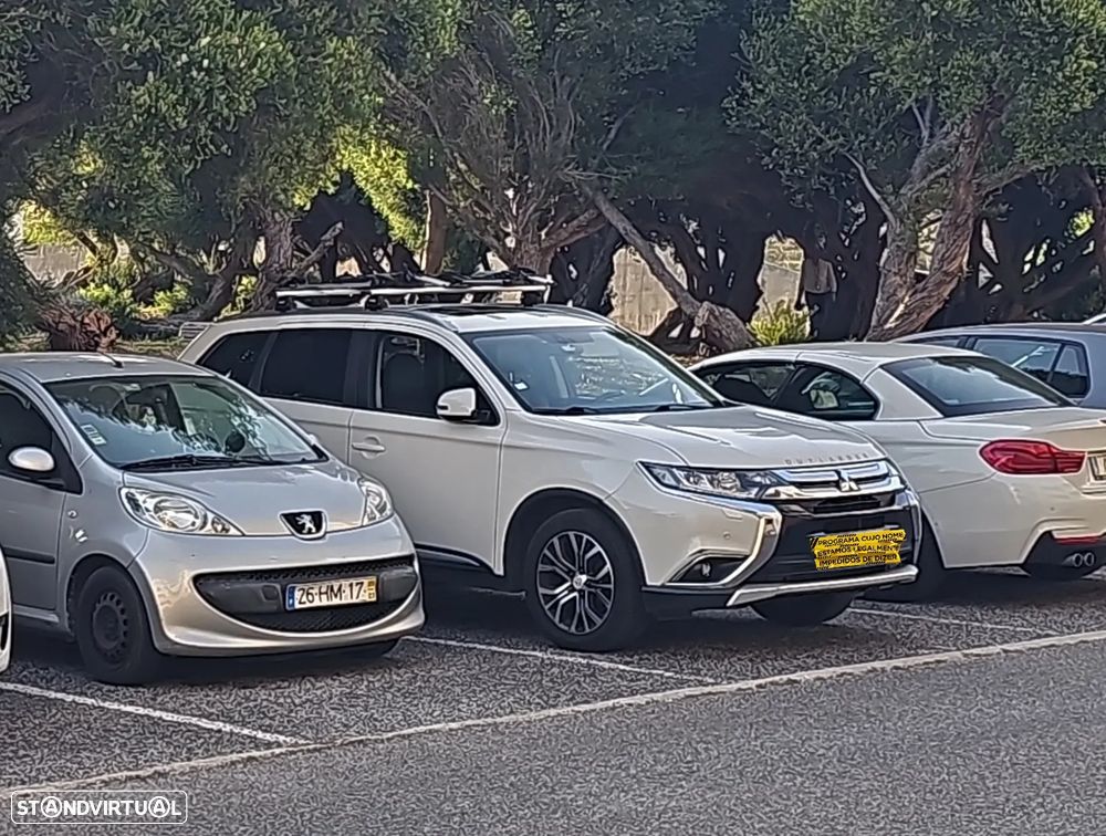 Mitsubishi Outlander 2.2 DI-D Instyle Navi Black Edition - 5