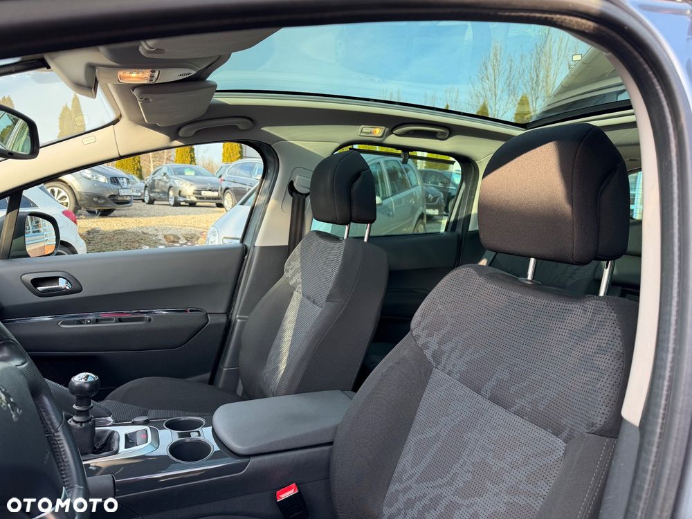 Peugeot 3008 1.6 Premium - 11