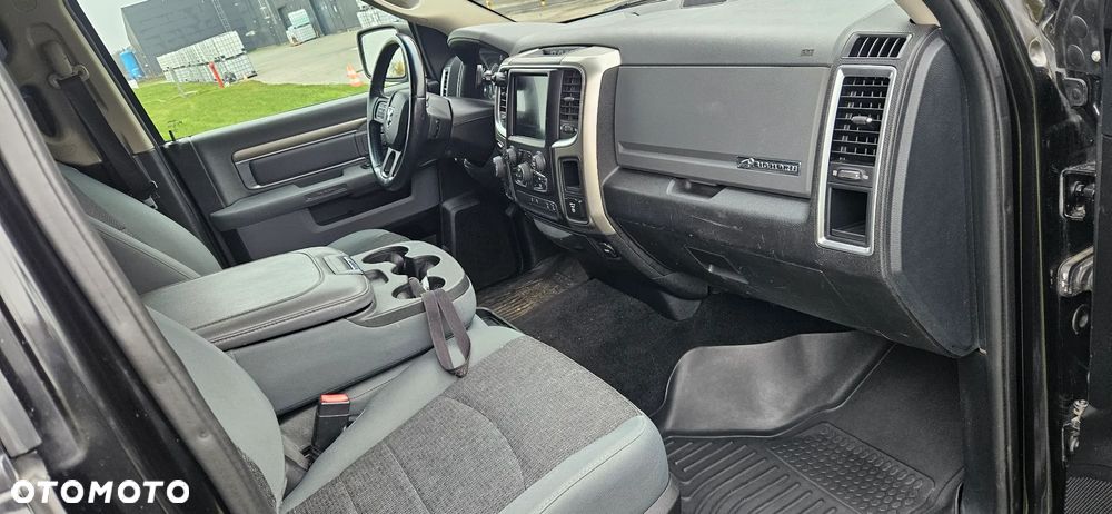 Dodge RAM - 32