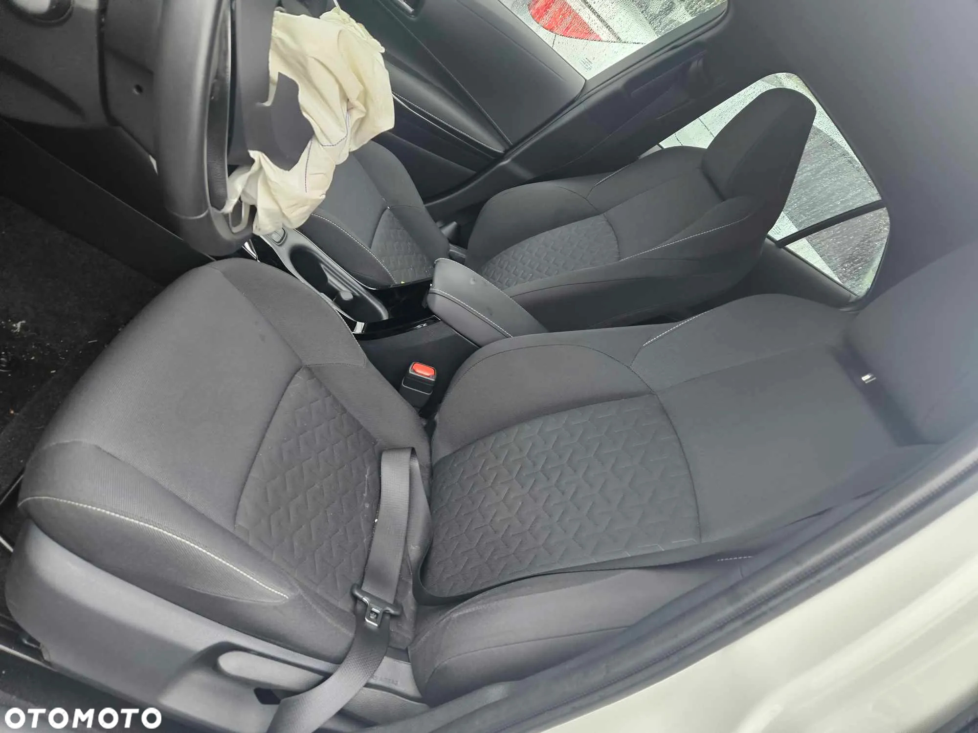 Toyota Corolla 1.8 Hybrid Business Edition - 21