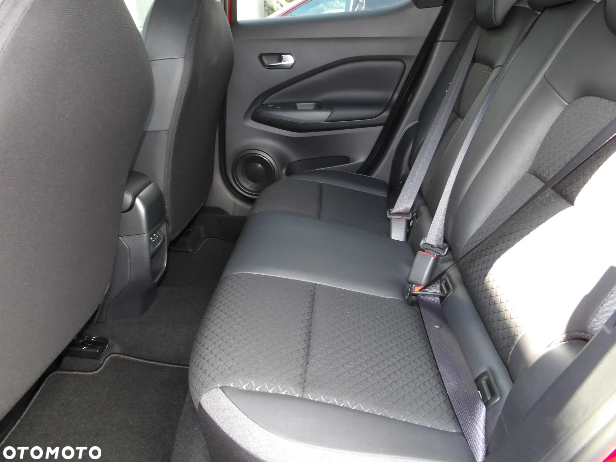 Nissan Juke 1.0 DIG-T N-Connecta DCT - 17
