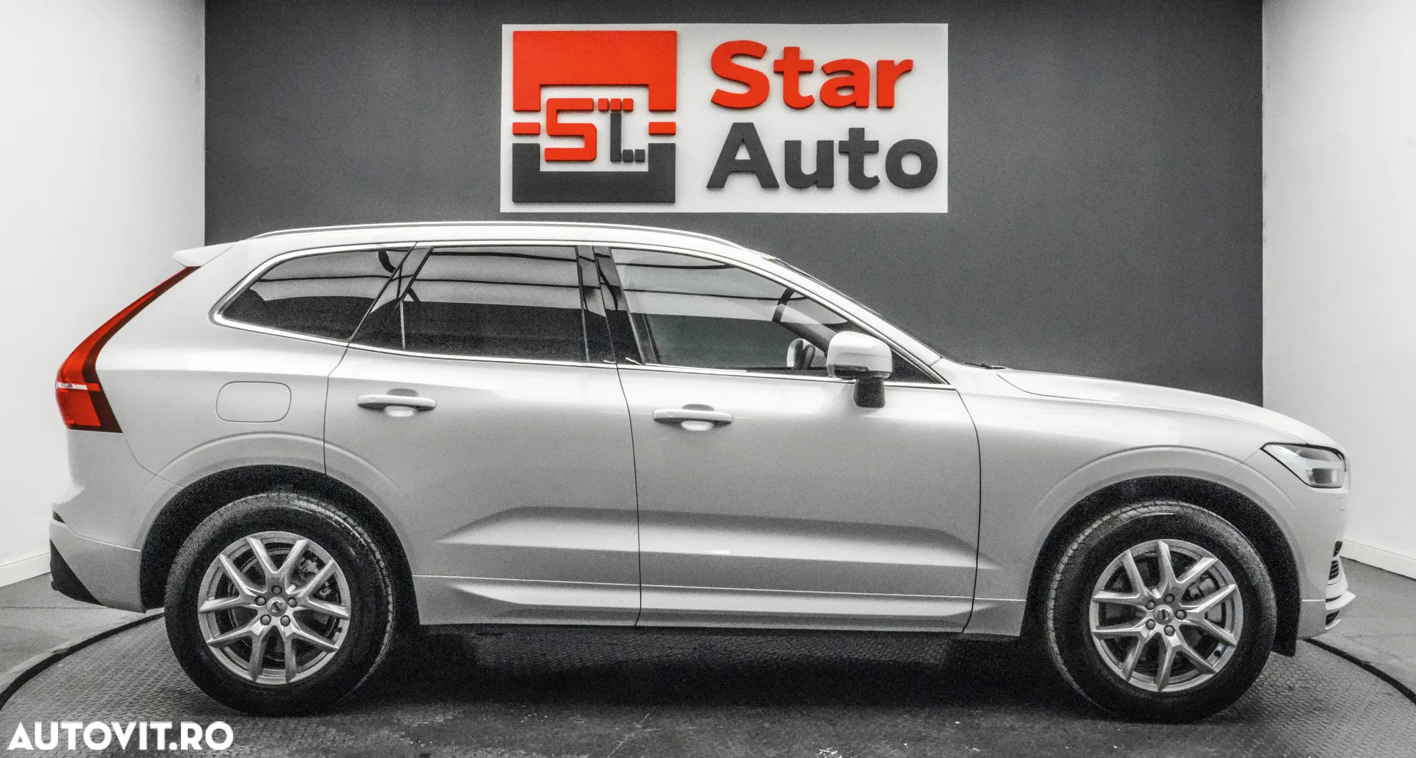 Volvo XC 60 T8 Twin Engine AWD Momentum Pro - 11