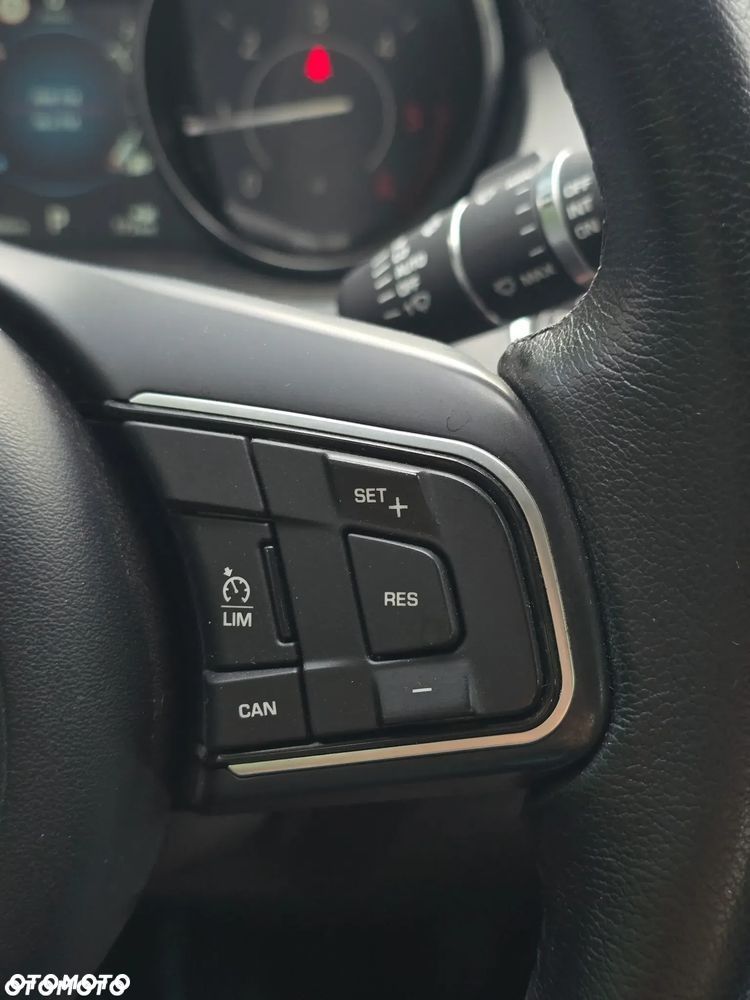 Jaguar E-Pace D150 AWD HSE - 21