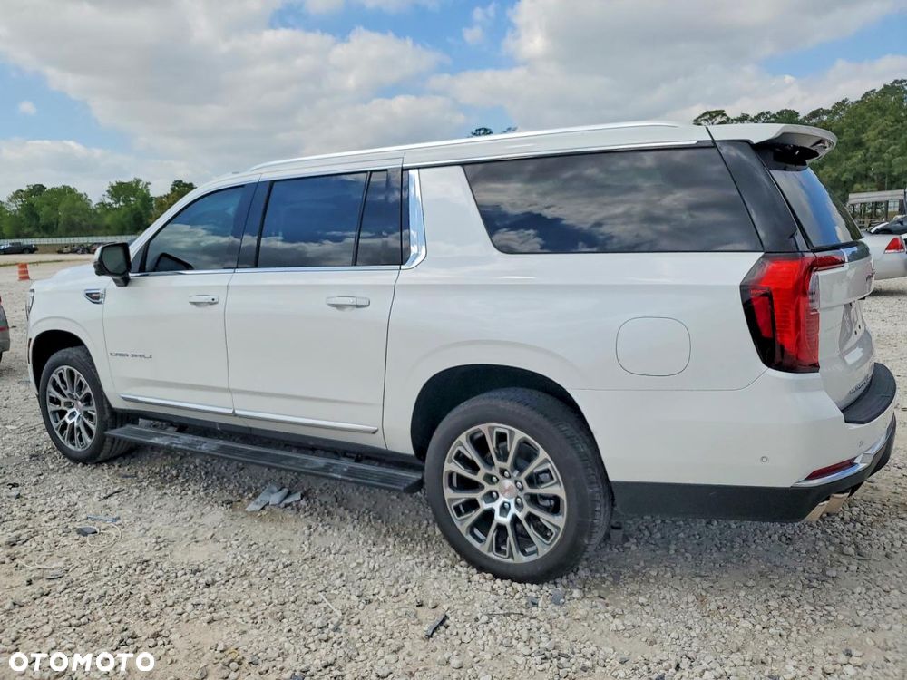 GMC Yukon - 3