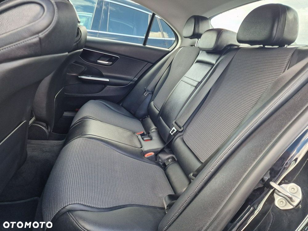 Mercedes-Benz Klasa C 300 e 9G-TRONIC Avantgarde - 22