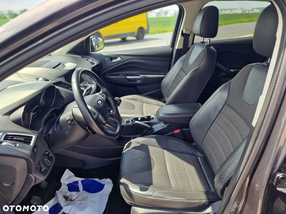 Ford Kuga 2.0 TDCi 4x4 Titanium - 17