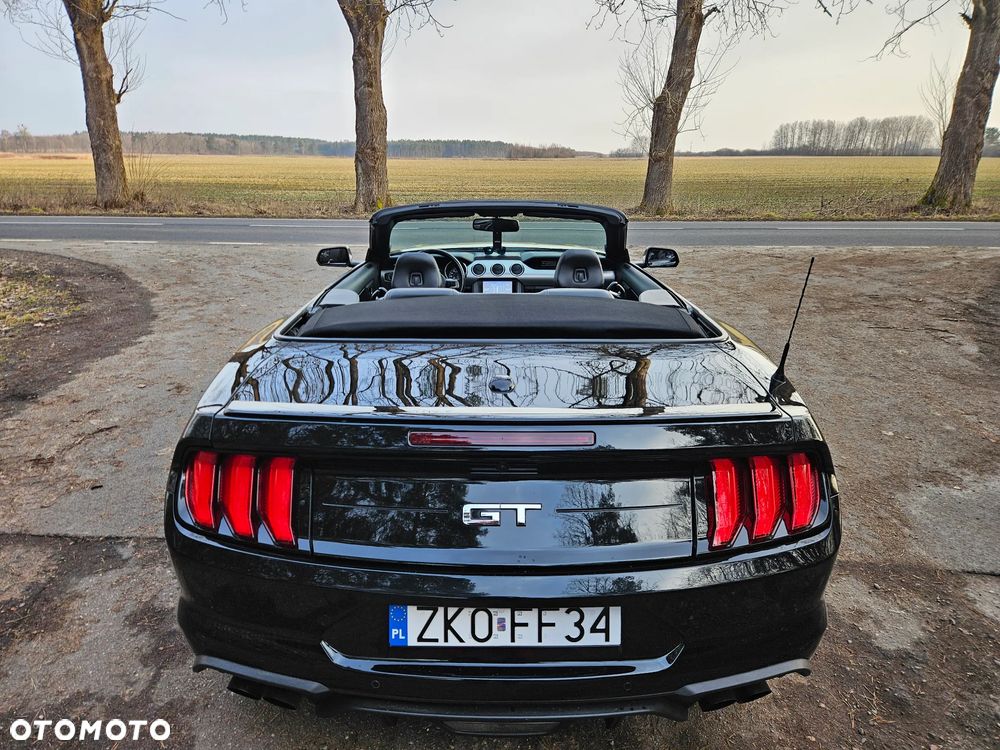 Ford Mustang - 8