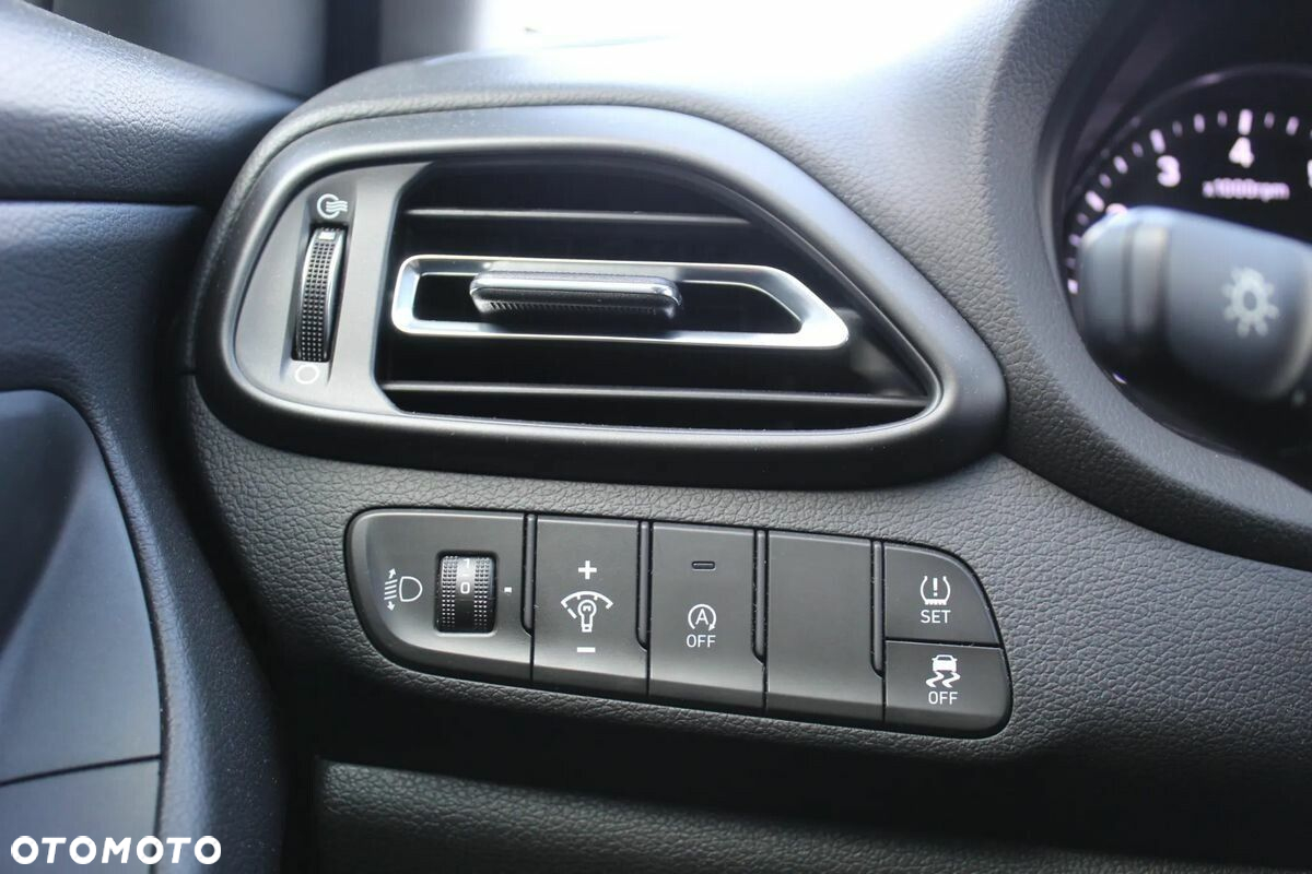 Hyundai i30 1.0 T-GDI Smart - 12