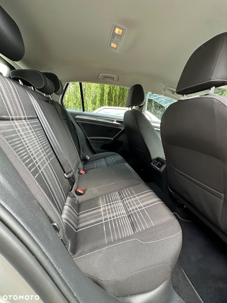 Volkswagen Golf VII 1.2 TSI BMT Comfortline - 12