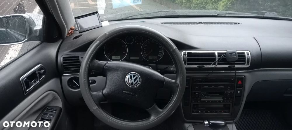 Volkswagen Passat 1.9 TDI Comfortline Tiptr - 9
