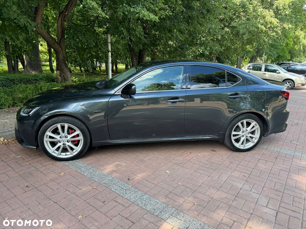 Lexus IS 220 D Prestige - 3