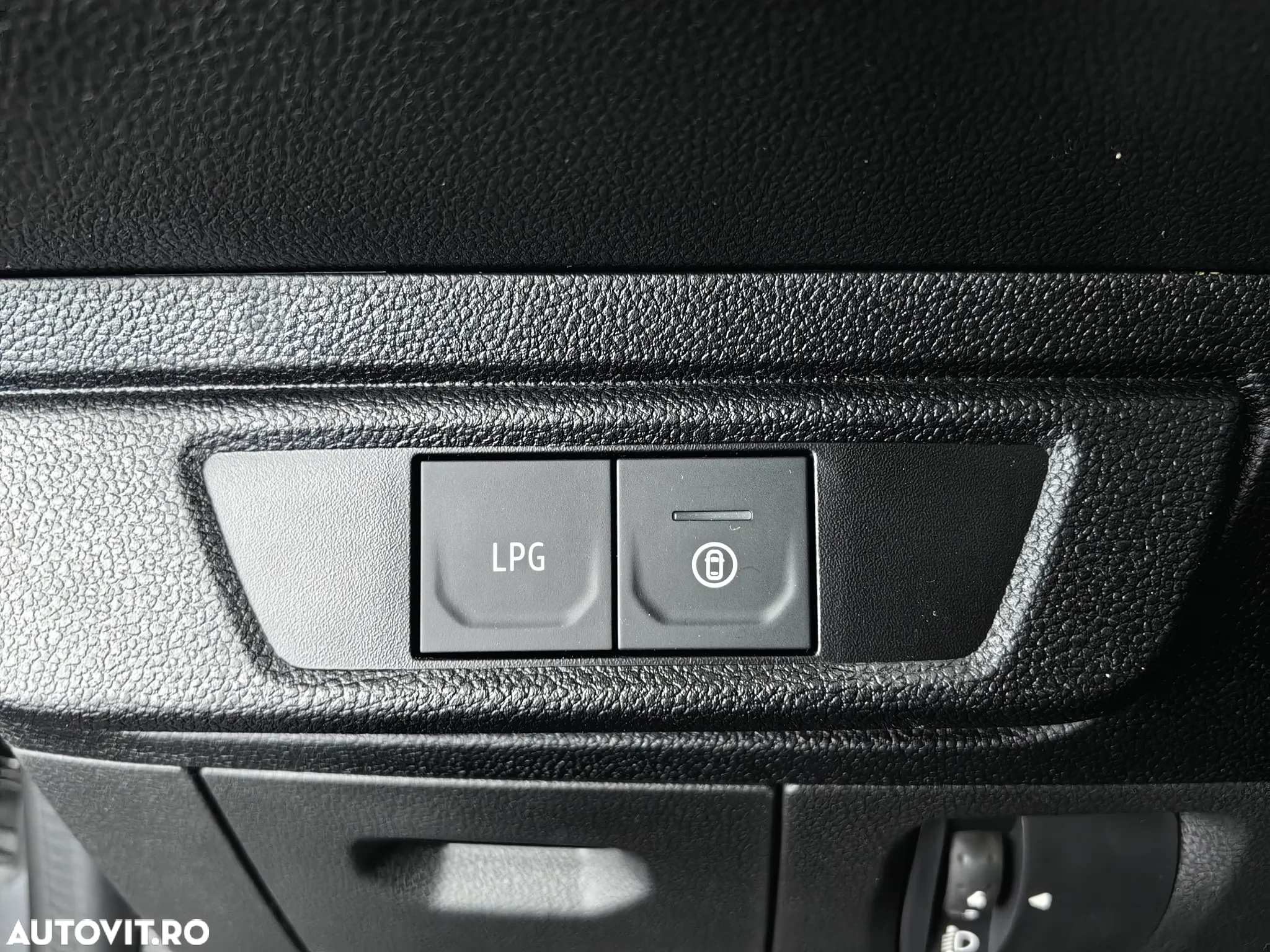 Dacia Logan ECO-G 100 MT6 XX - 14