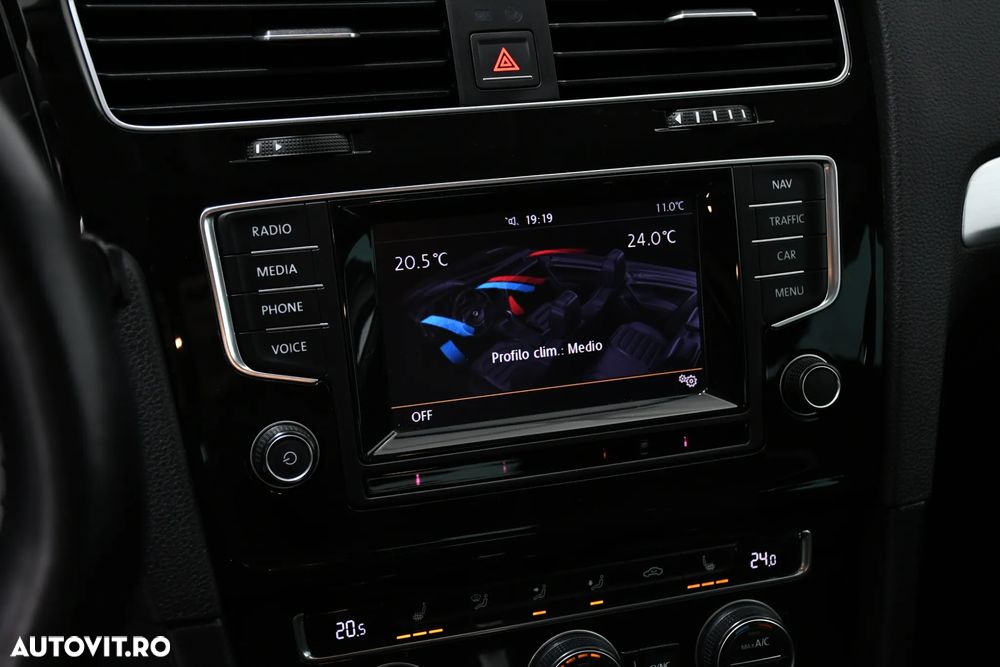 Volkswagen Golf 2.0 BlueTDI DSG Cup - 24