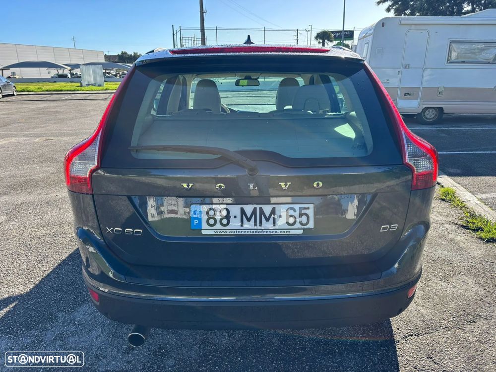 Volvo XC 60 2.0 D3 R-Design Geartronic - 8