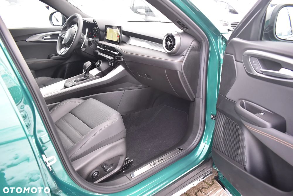 Alfa Romeo Tonale 1.5 T4 GSE mHEV Veloce DCT - 17