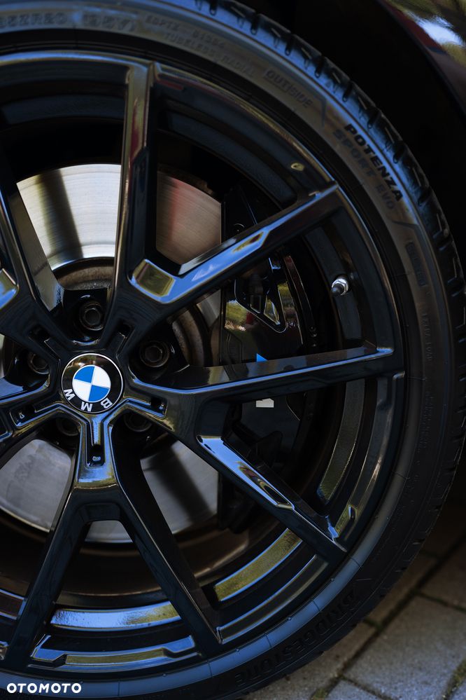 BMW Seria 8 - 18
