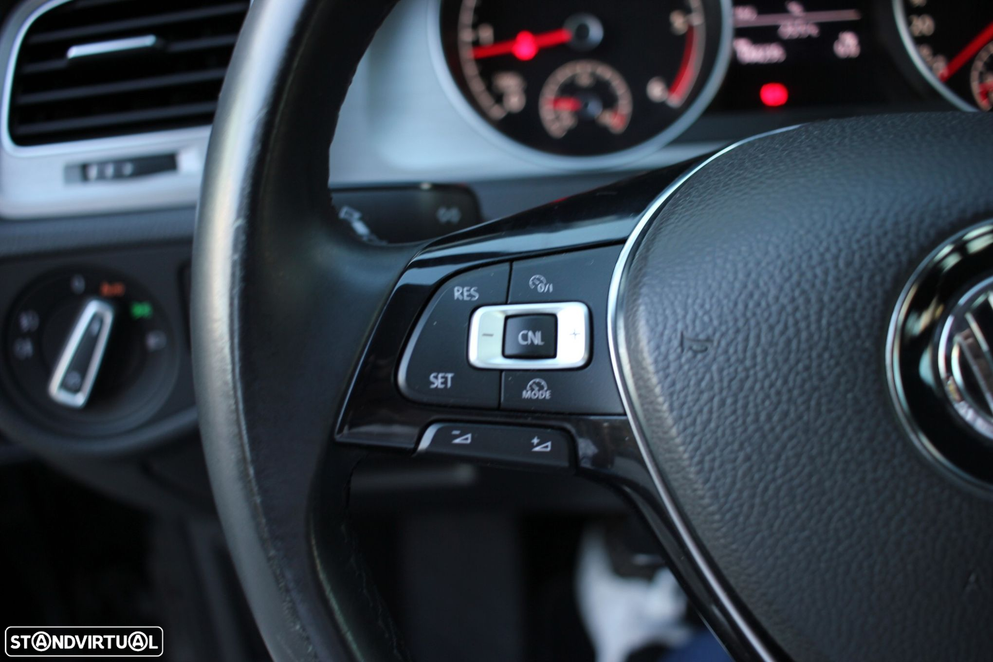 VW Golf Variant 1.6 TDi Confortline - 13