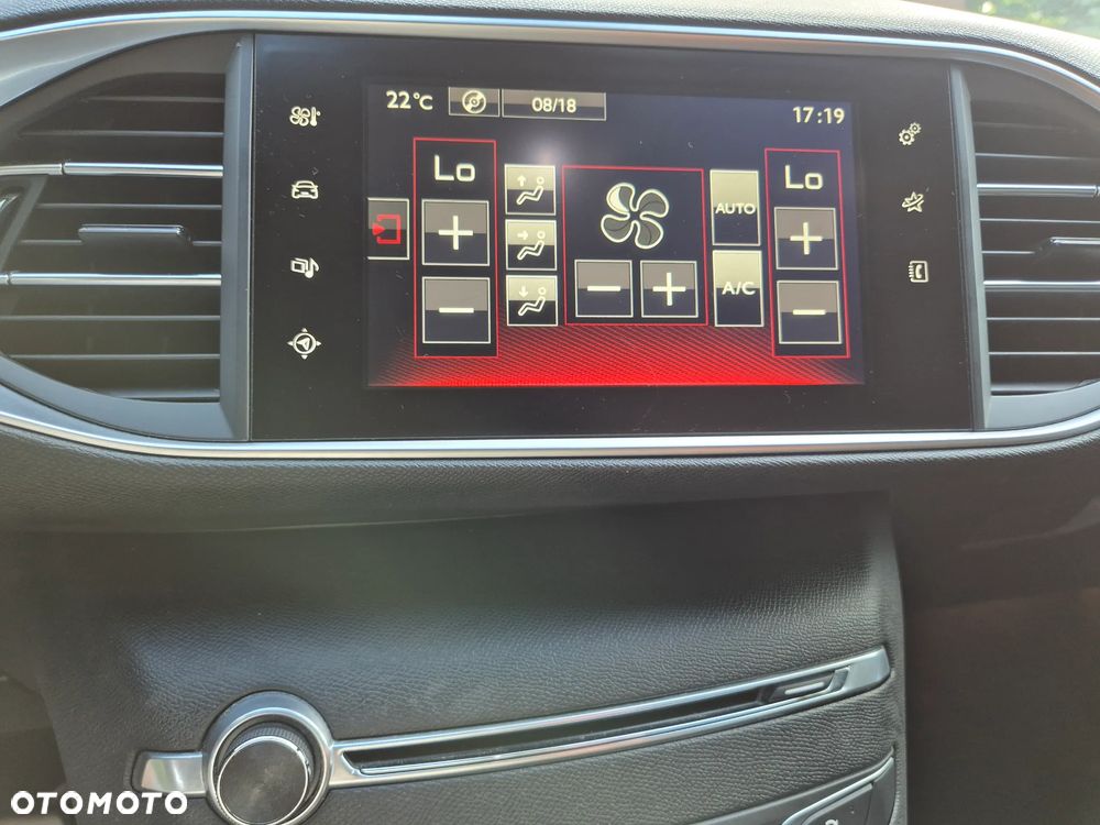 Peugeot 308 BlueHDi 120 EAT6 Stop & Start GT-Line Edition - 13