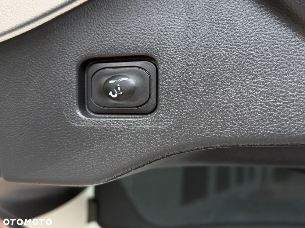 Ford Mondeo SW 2.0 EcoBlue Titanium - 36