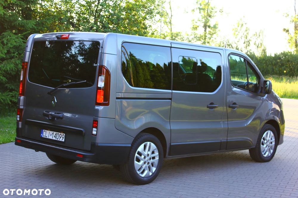 Renault Trafic 2.0 dCi - 17