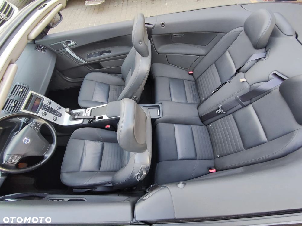 Volvo C70 D3 Momentum - 26