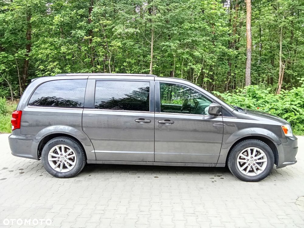Dodge Grand Caravan - 19