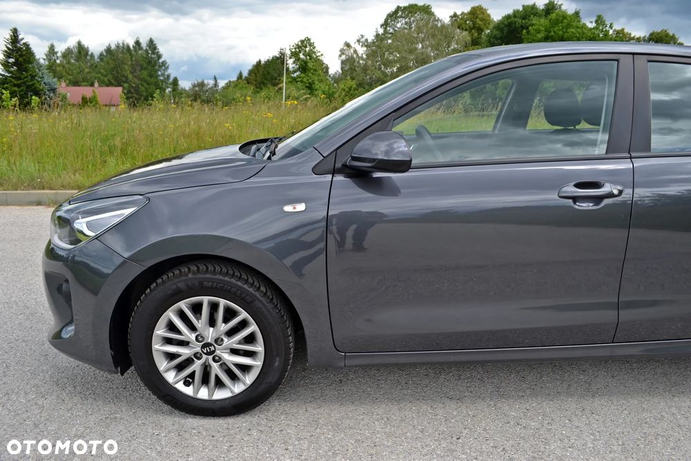 Kia Rio - 8