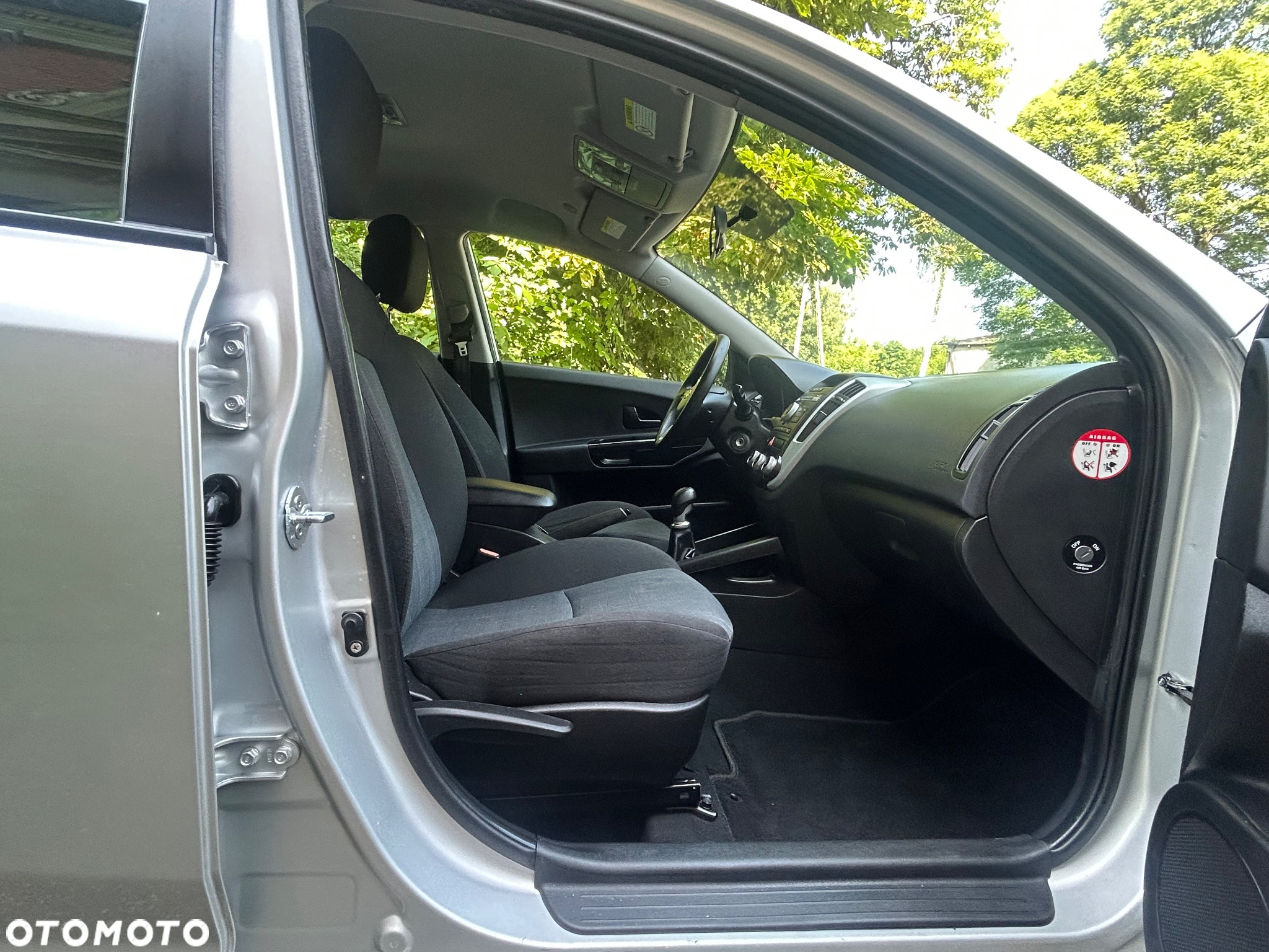 Kia Ceed 1.6 CVVT SW Dream-Team Edition - 21