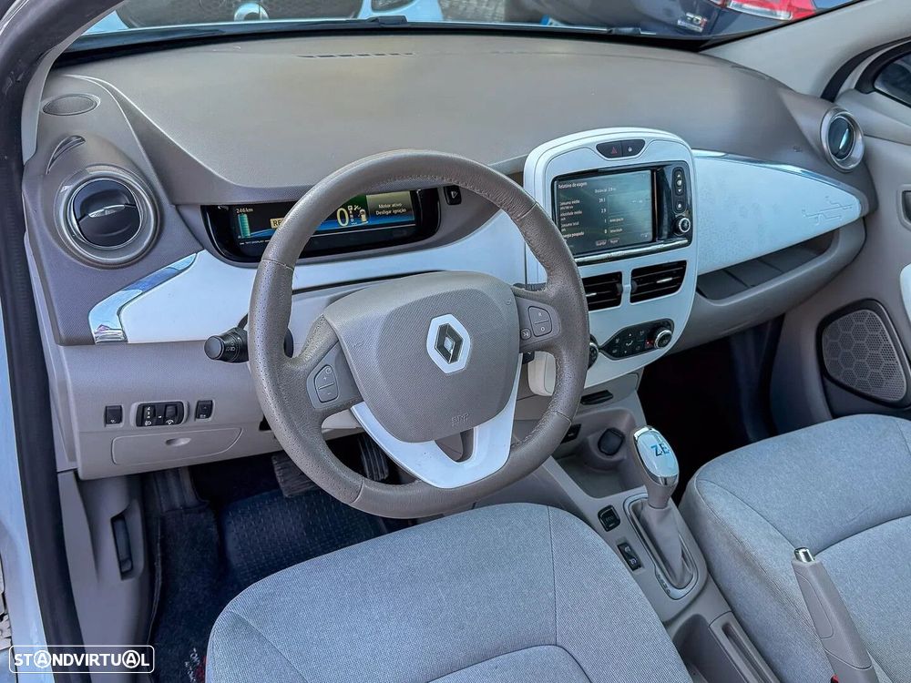 Renault Zoe (s/ Bateria) 41 kwh Life - 3