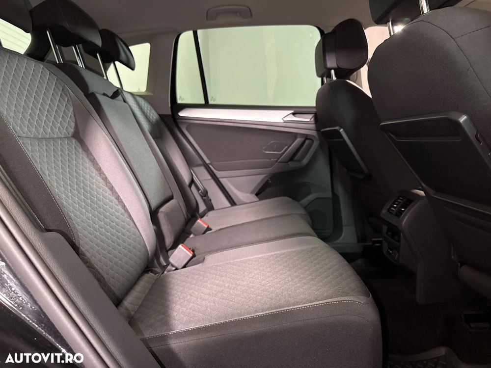 Volkswagen Tiguan - 13