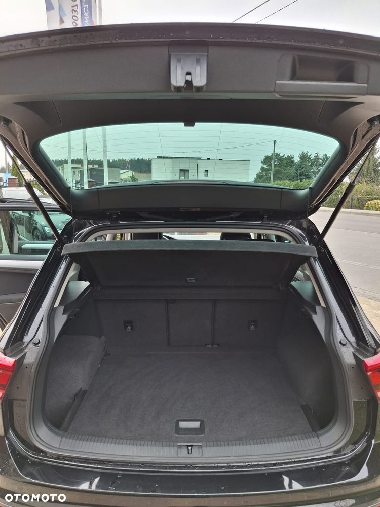 Volkswagen Tiguan - 16