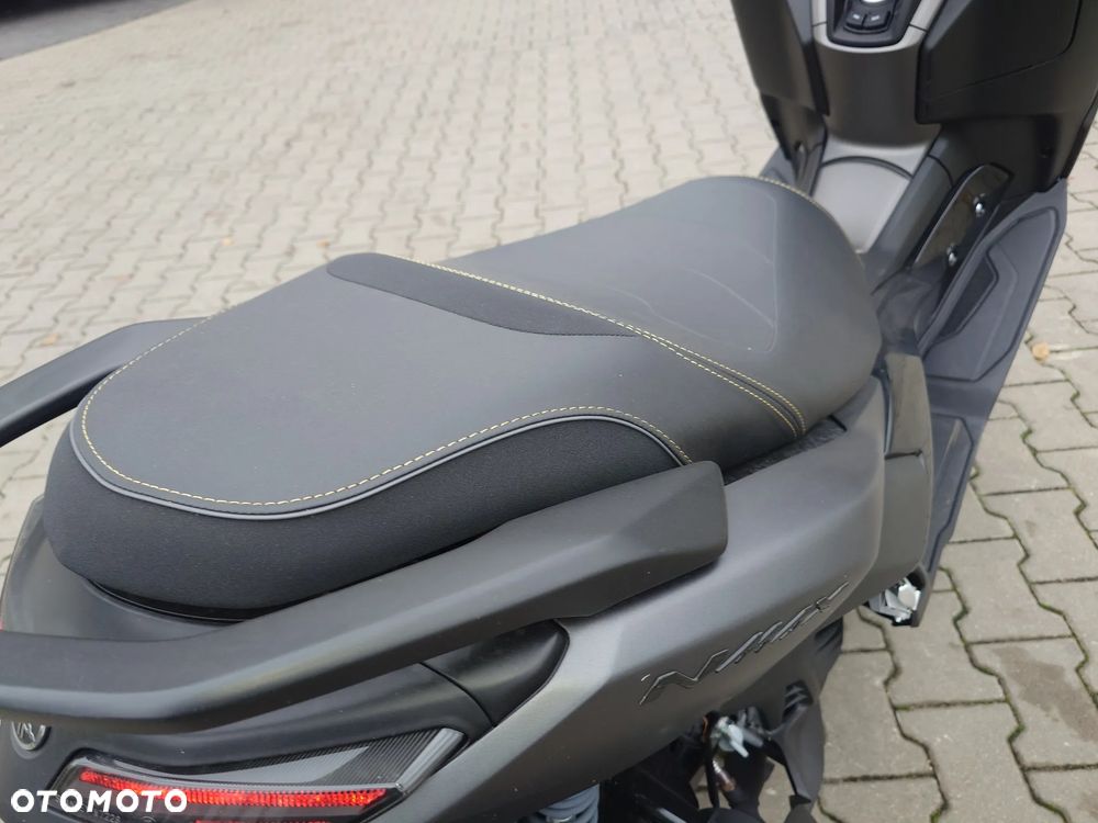 Yamaha NMAX - 17