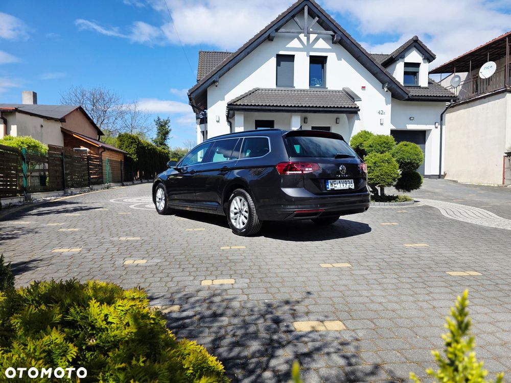 Volkswagen Passat Variant 2.0 TDI EVO Elegance DSG - 17
