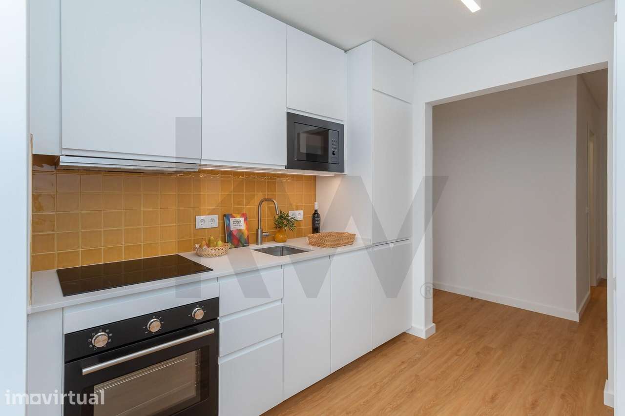 ARRENDAMOS | T2 | CAVE | ALCANTARA | REMODELADO A ESTREAR | COM PÁTIO - Grande imagem: 3/37