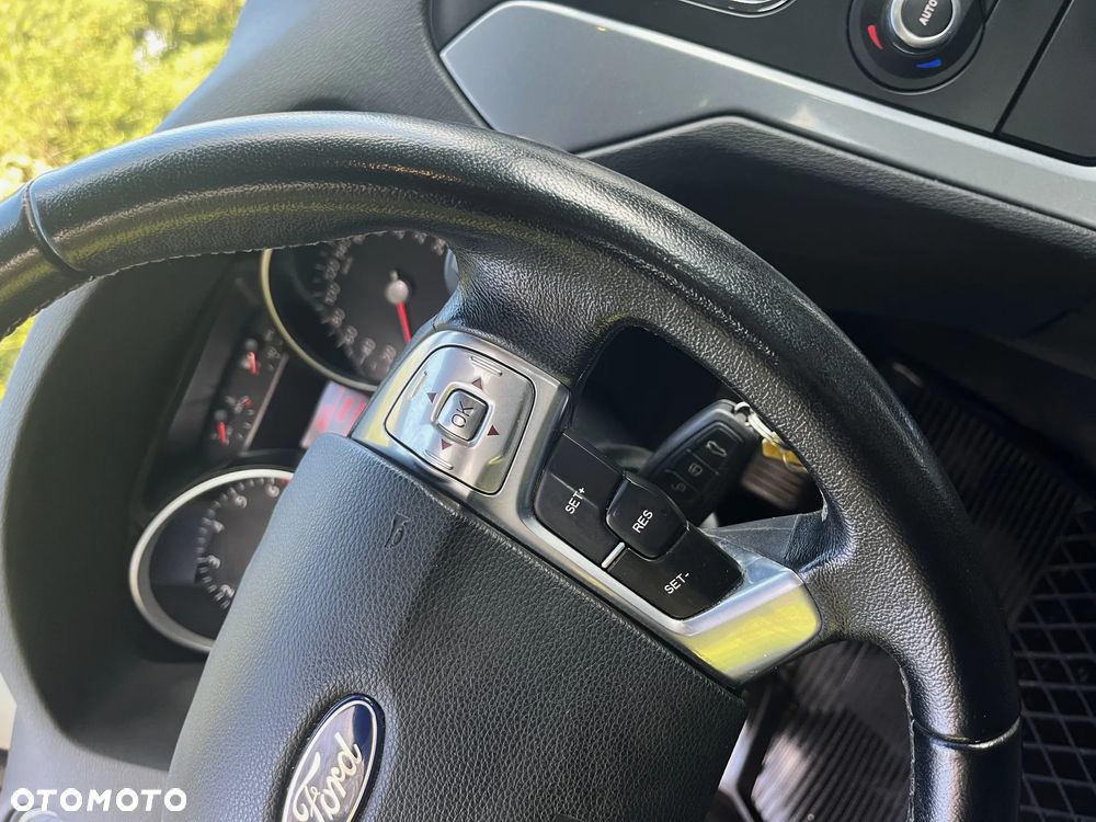 Ford Mondeo 2.0 Gold X Plus - 24