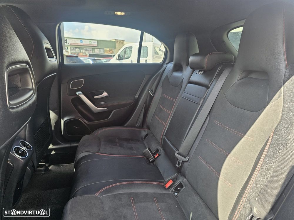 Mercedes-Benz A 250 e AMG Line - 20
